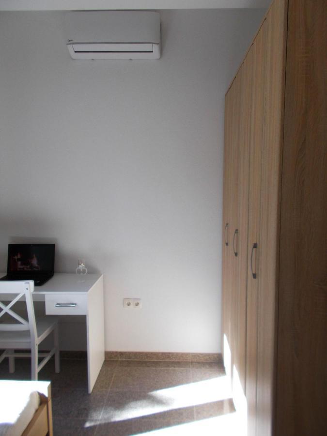 Kovac Riverfront Apartments Mostar Exteriör bild