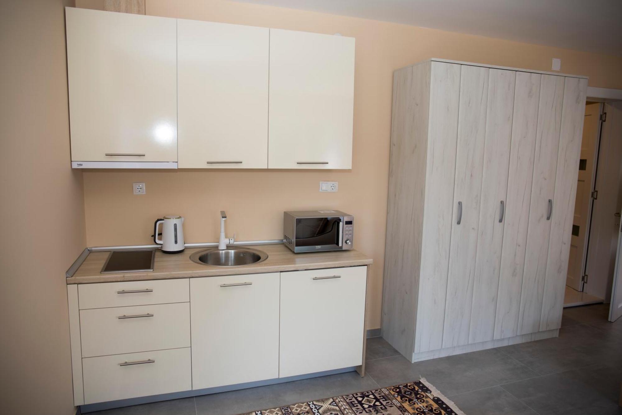 Kovac Riverfront Apartments Mostar Exteriör bild