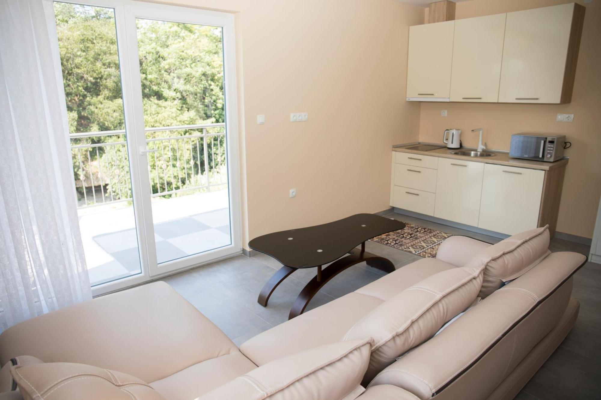 Kovac Riverfront Apartments Mostar Exteriör bild