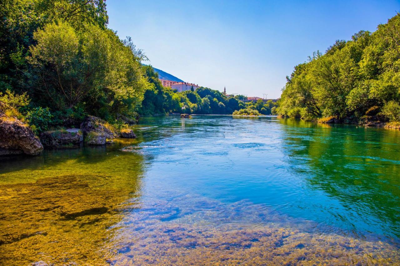 Kovac Riverfront Apartments Mostar Exteriör bild
